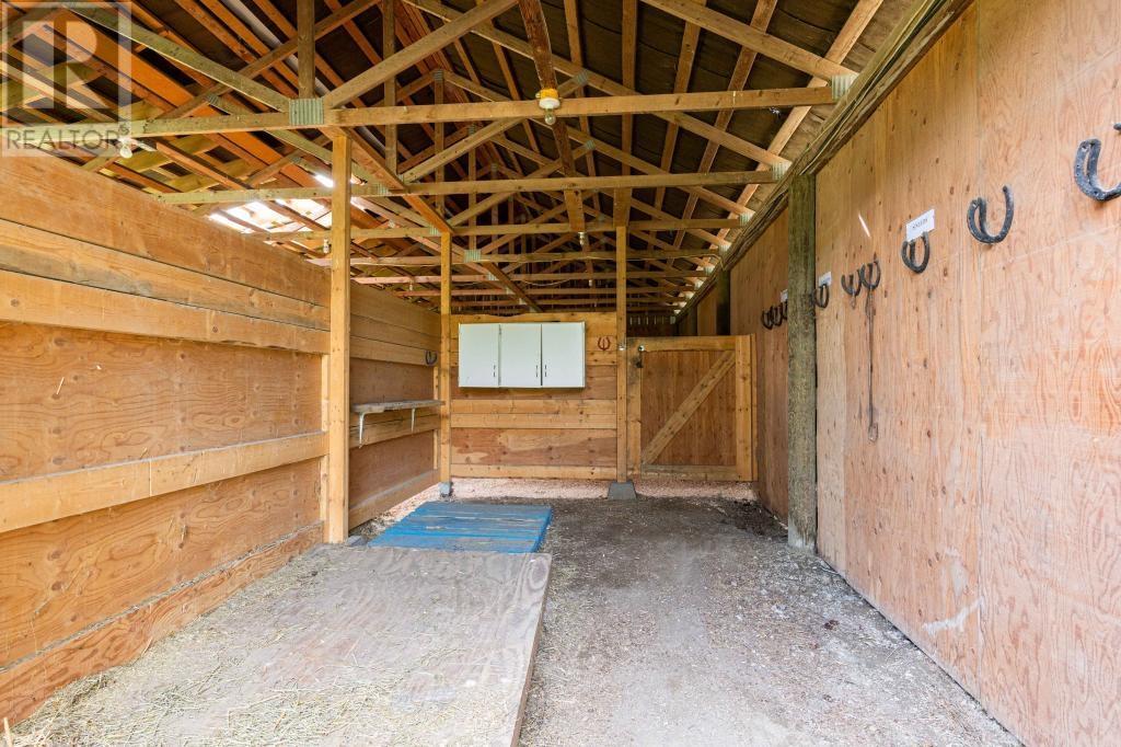 1125 Ptarmigan Rd, Chase, British Columbia  V0E 1M1 - Photo 32 - 177677