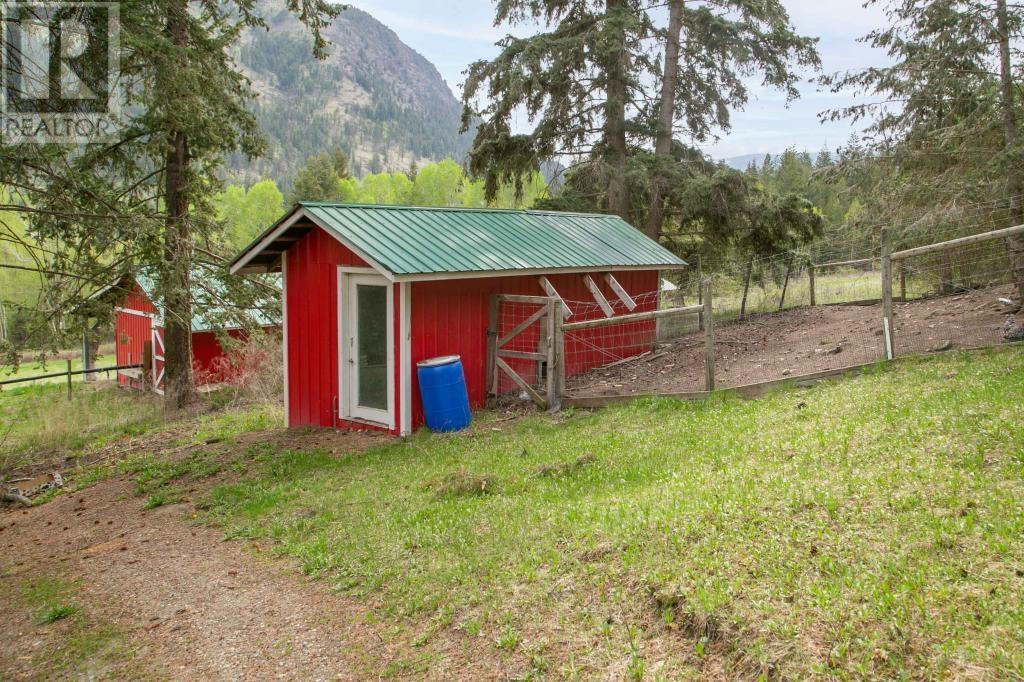 1125 Ptarmigan Rd, Chase, British Columbia  V0E 1M1 - Photo 35 - 177677