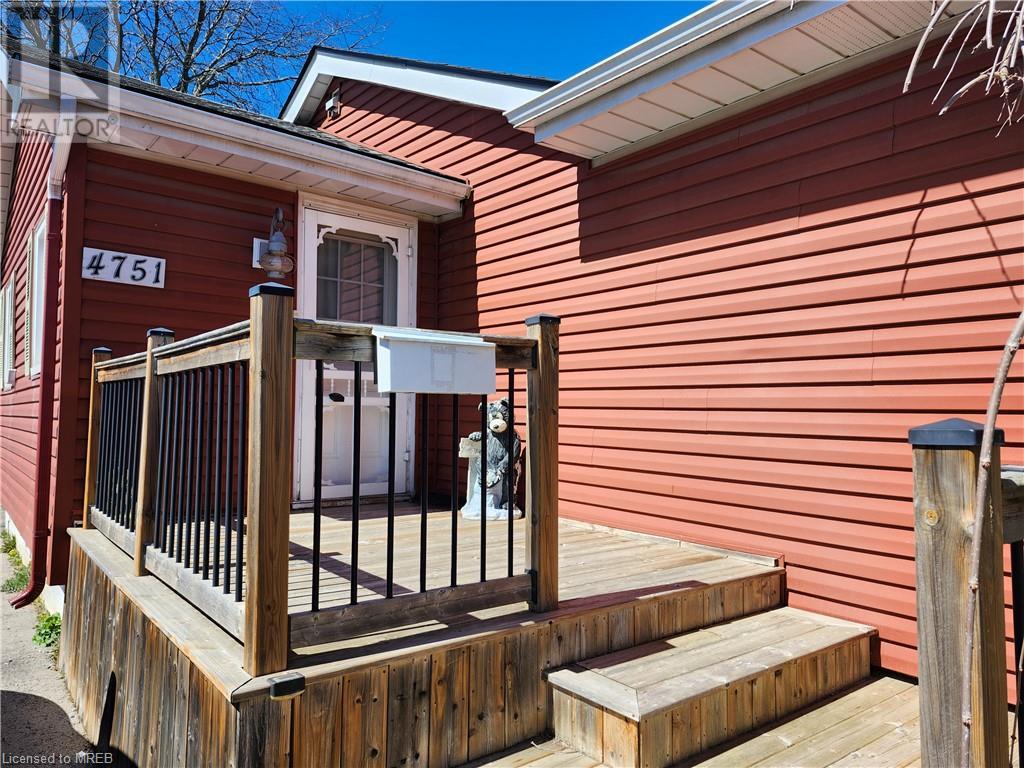 4751 Baldwin Avenue, Niagara Falls, Ontario  L2H 1P1 - Photo 2 - 40567466