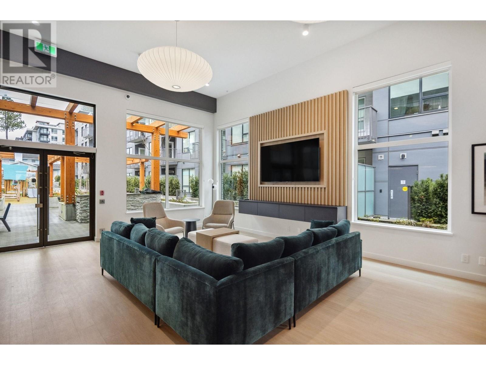 313 645 Como Lake Avenue, Coquitlam, British Columbia  V3J 0N9 - Photo 11 - R2868325
