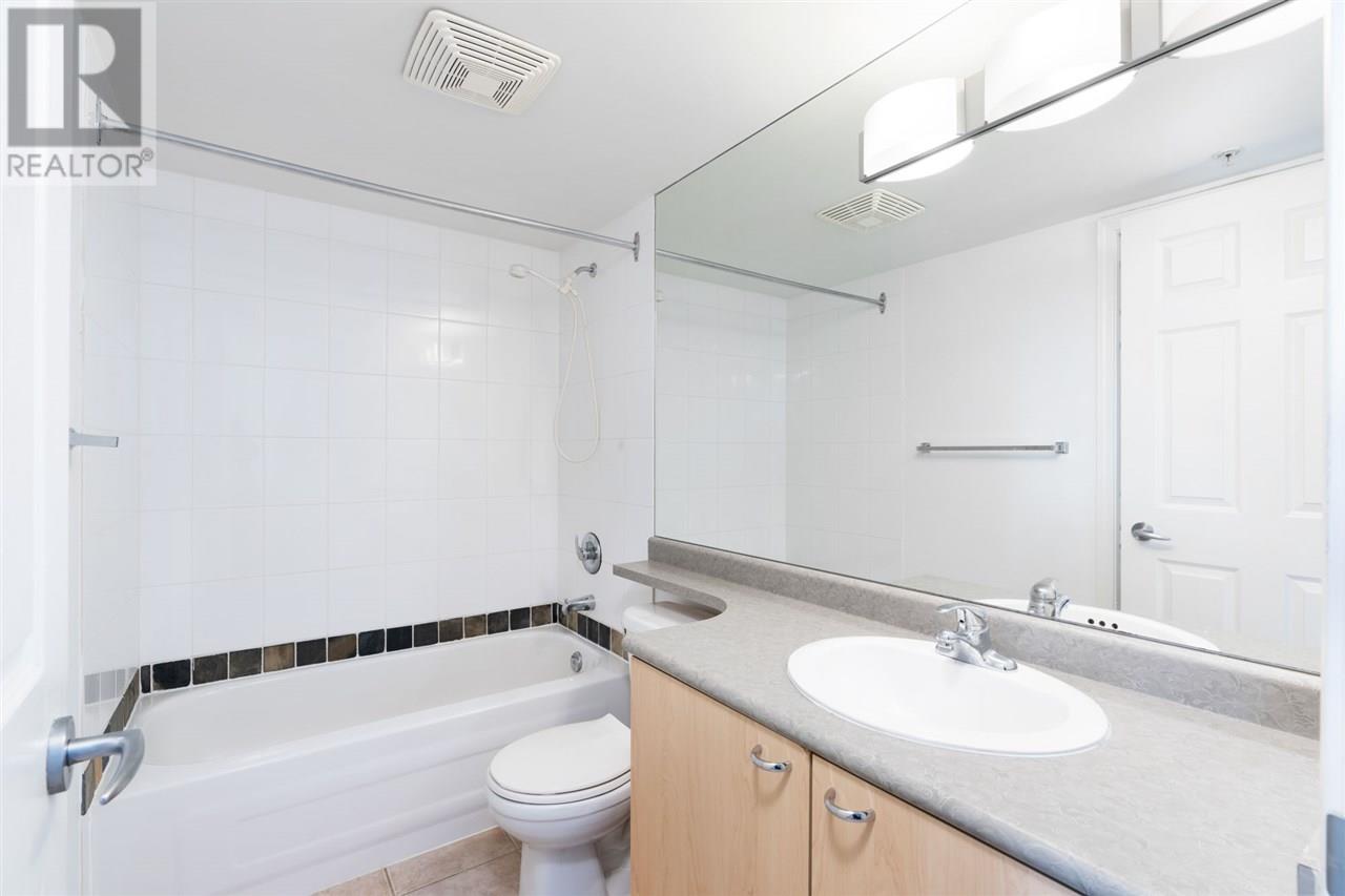 607 1420 W Georgia Street, Vancouver, British Columbia  V6G 3K4 - Photo 12 - R2868355