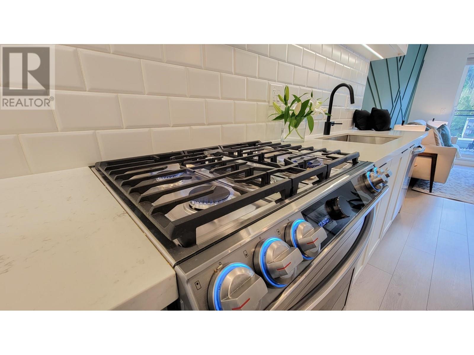 605 3018 St George Street, Port Moody, British Columbia  V3H 2H7 - Photo 6 - R2868366