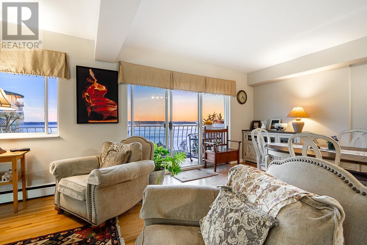 704 2187 Bellevue Avenue, West Vancouver, British Columbia  V7V 1C2 - Photo 3 - R2868367