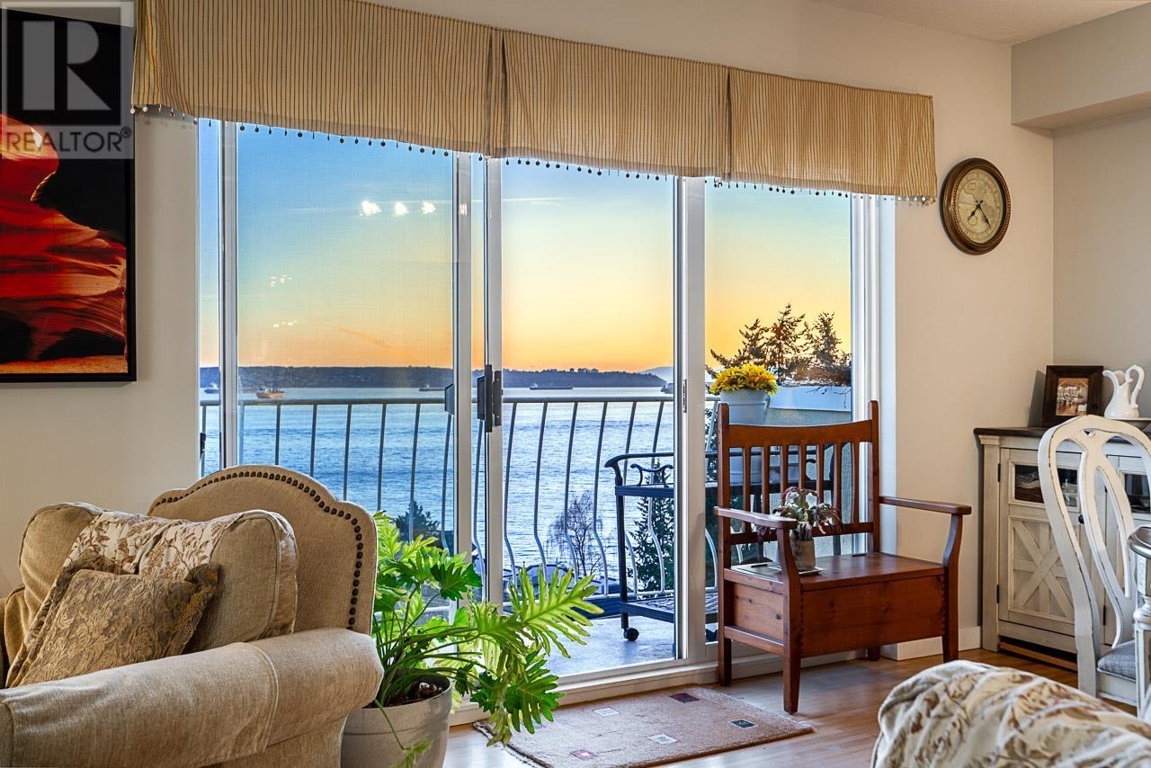 704 2187 Bellevue Avenue, West Vancouver, British Columbia  V7V 1C2 - Photo 4 - R2868367