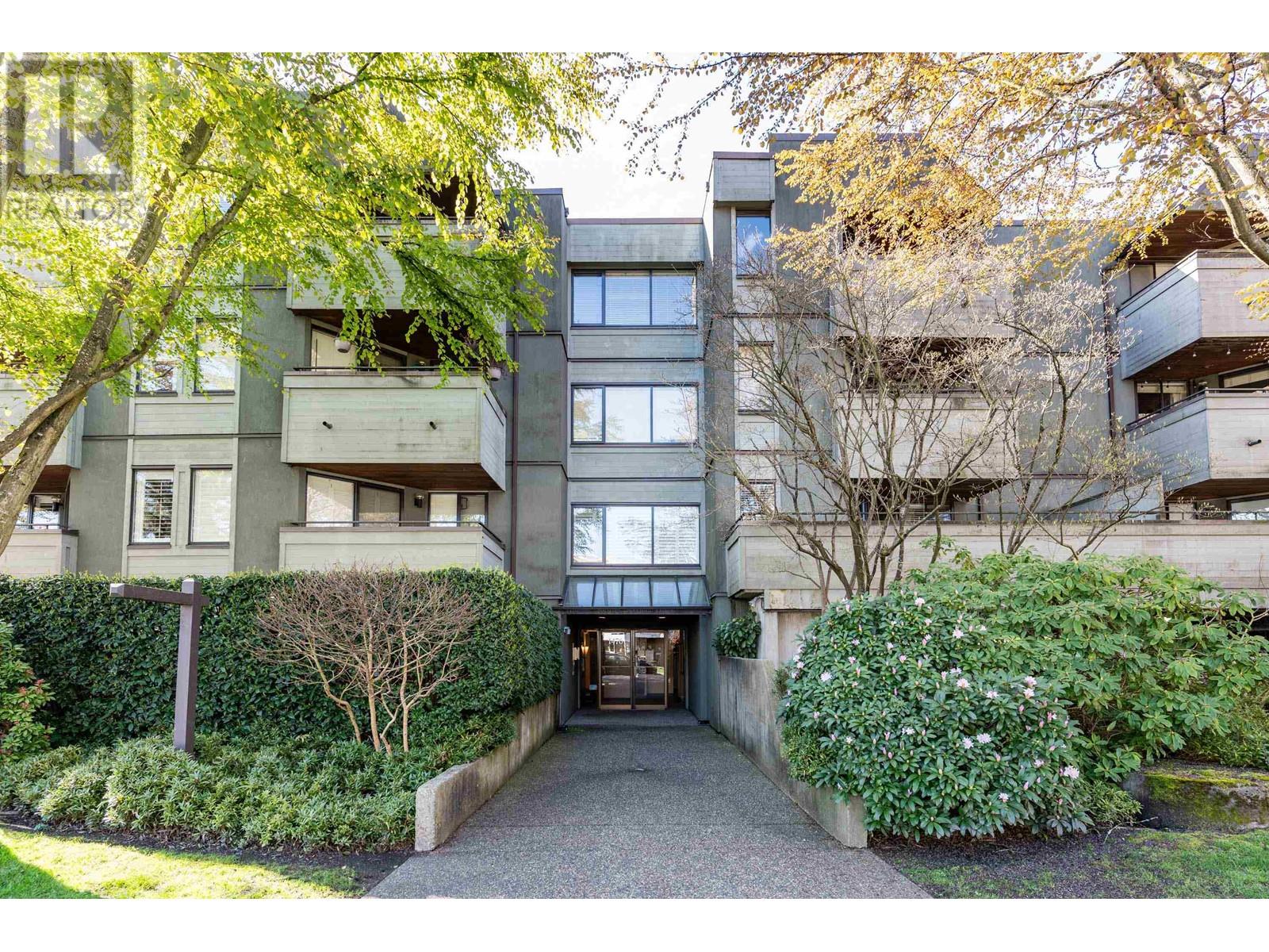207 1476 W 10 Avenue, Vancouver, British Columbia  V6K 1S2 - Photo 1 - R2868369