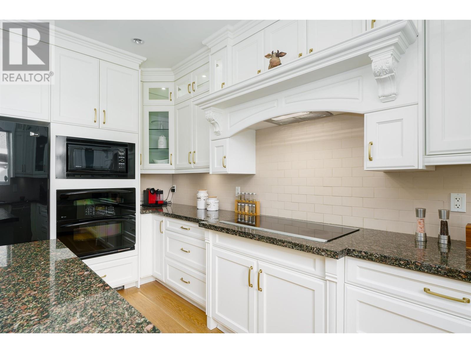 4142 Mt Seymour Parkway, North Vancouver, British Columbia  V7G 1C5 - Photo 11 - R2868293