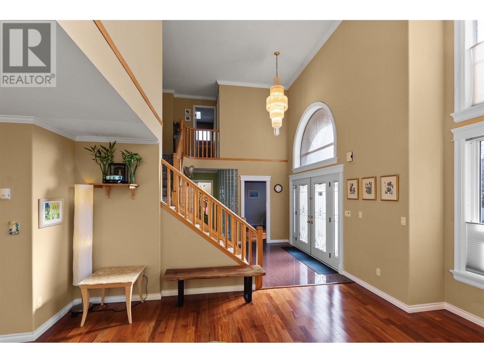 7398 Maple Street, Vancouver, British Columbia  V6P 5P7 - Photo 2 - R2868298