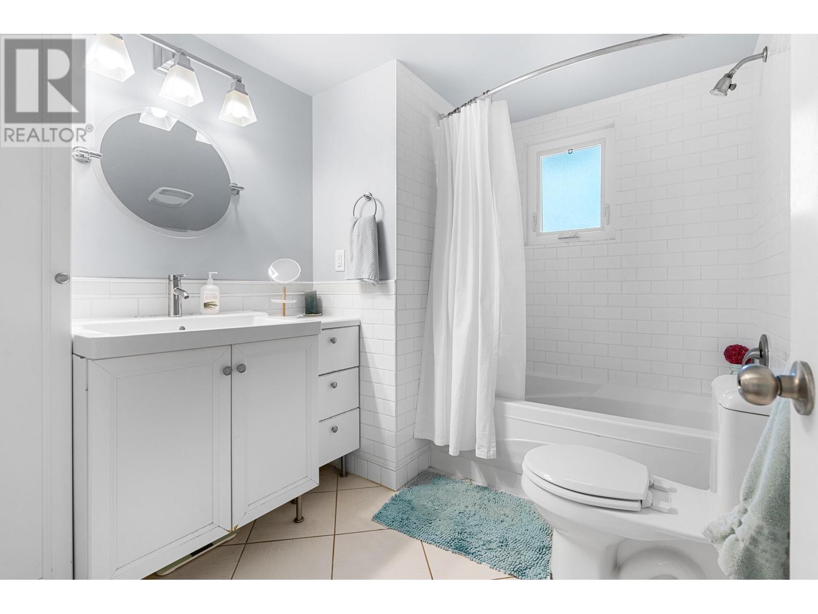 402 E 17th Street, North Vancouver, British Columbia  V7L 2W2 - Photo 21 - R2868387