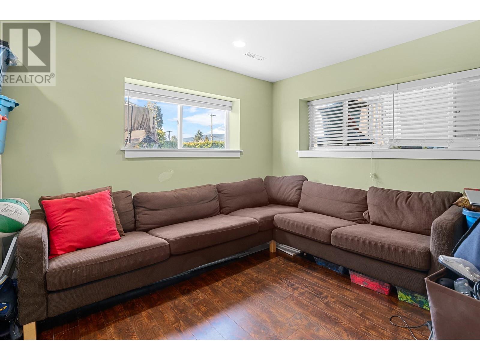 402 E 17th Street, North Vancouver, British Columbia  V7L 2W2 - Photo 25 - R2868387