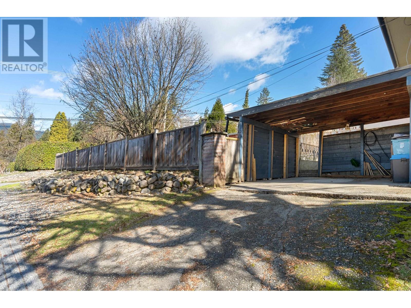 402 E 17th Street, North Vancouver, British Columbia  V7L 2W2 - Photo 33 - R2868387