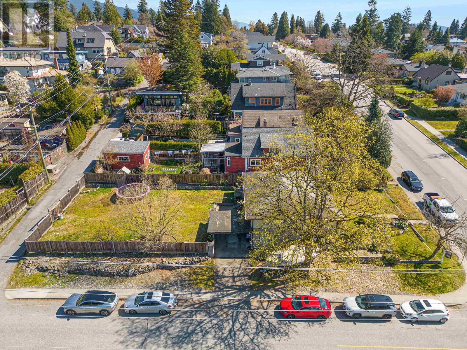 402 E 17th Street, North Vancouver, British Columbia  V7L 2W2 - Photo 35 - R2868387