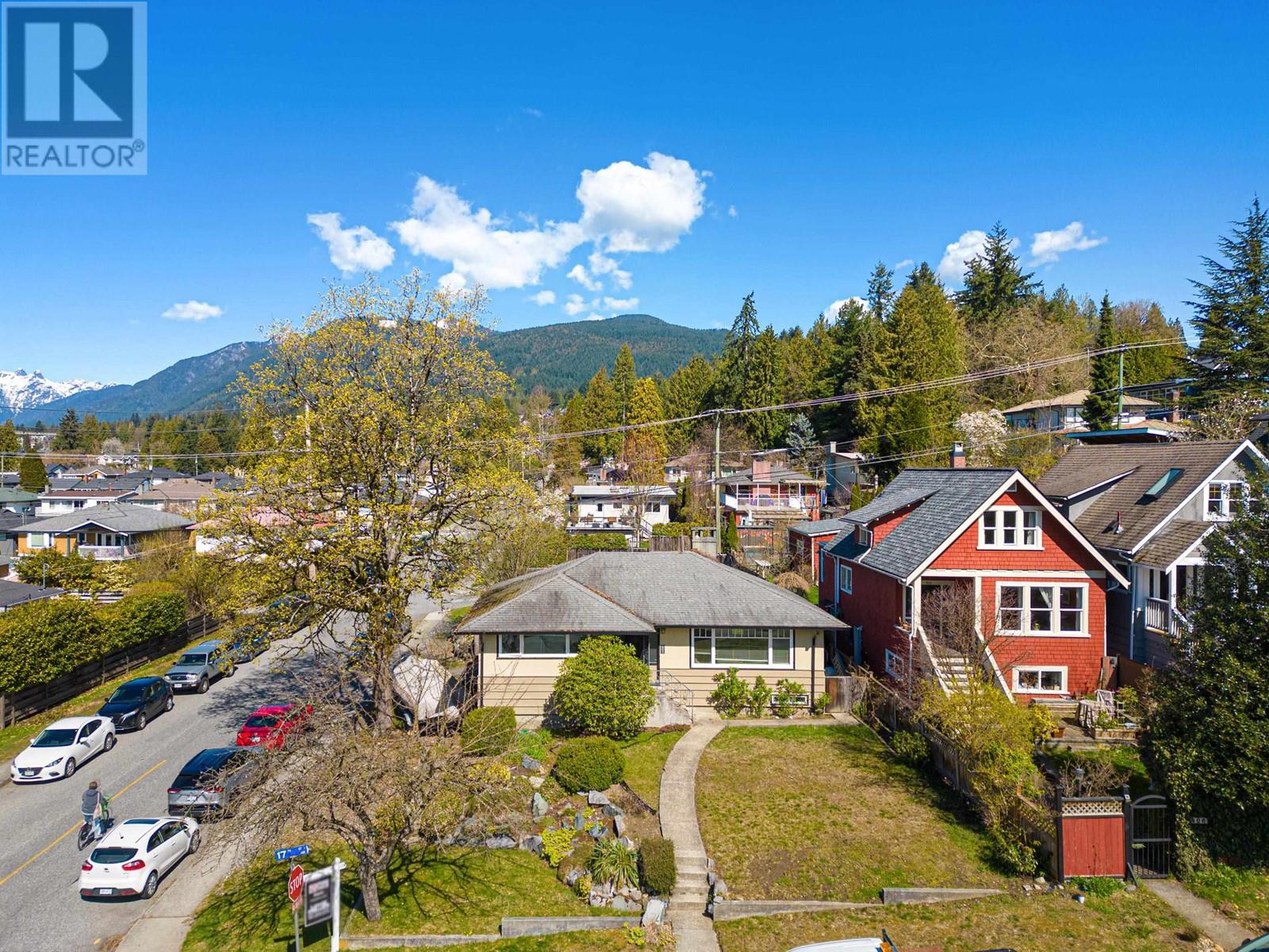 402 E 17th Street, North Vancouver, British Columbia  V7L 2W2 - Photo 38 - R2868387