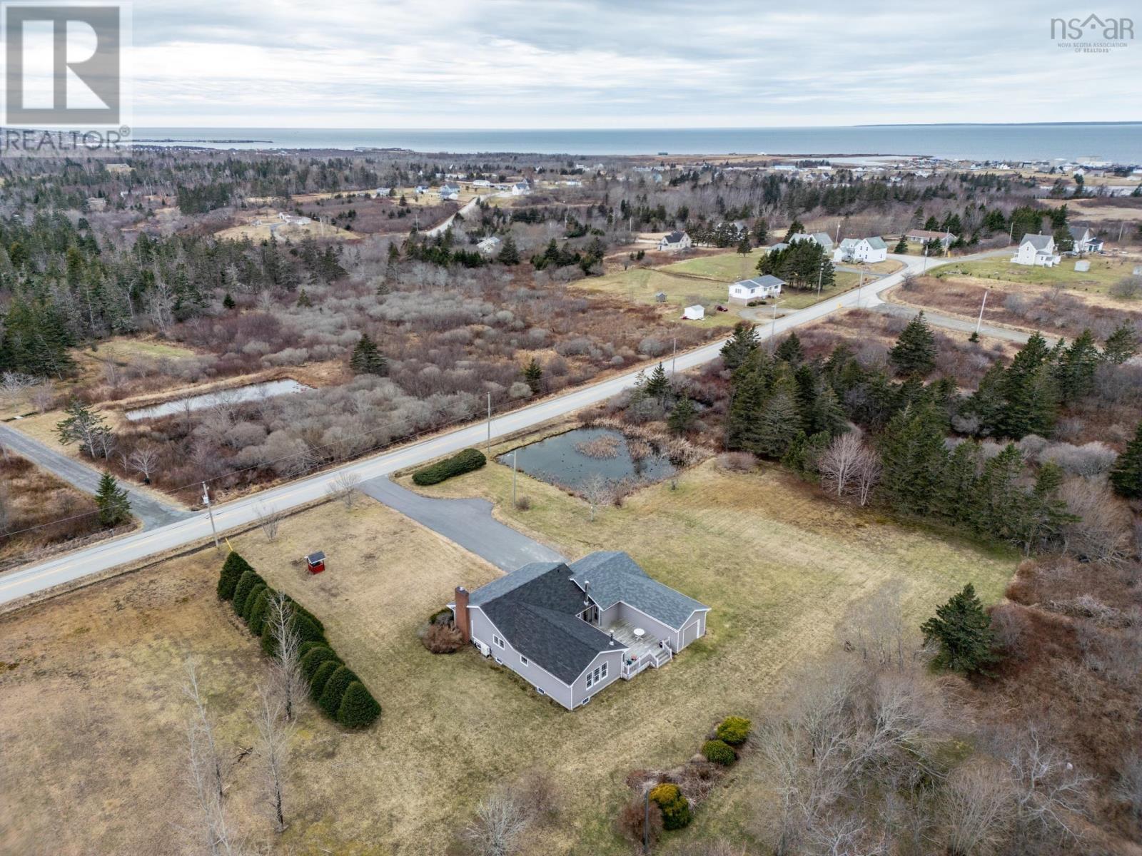 353 D'entremont Road, Meteghan River, Nova Scotia  B0W 2L0 - Photo 4 - 202404763