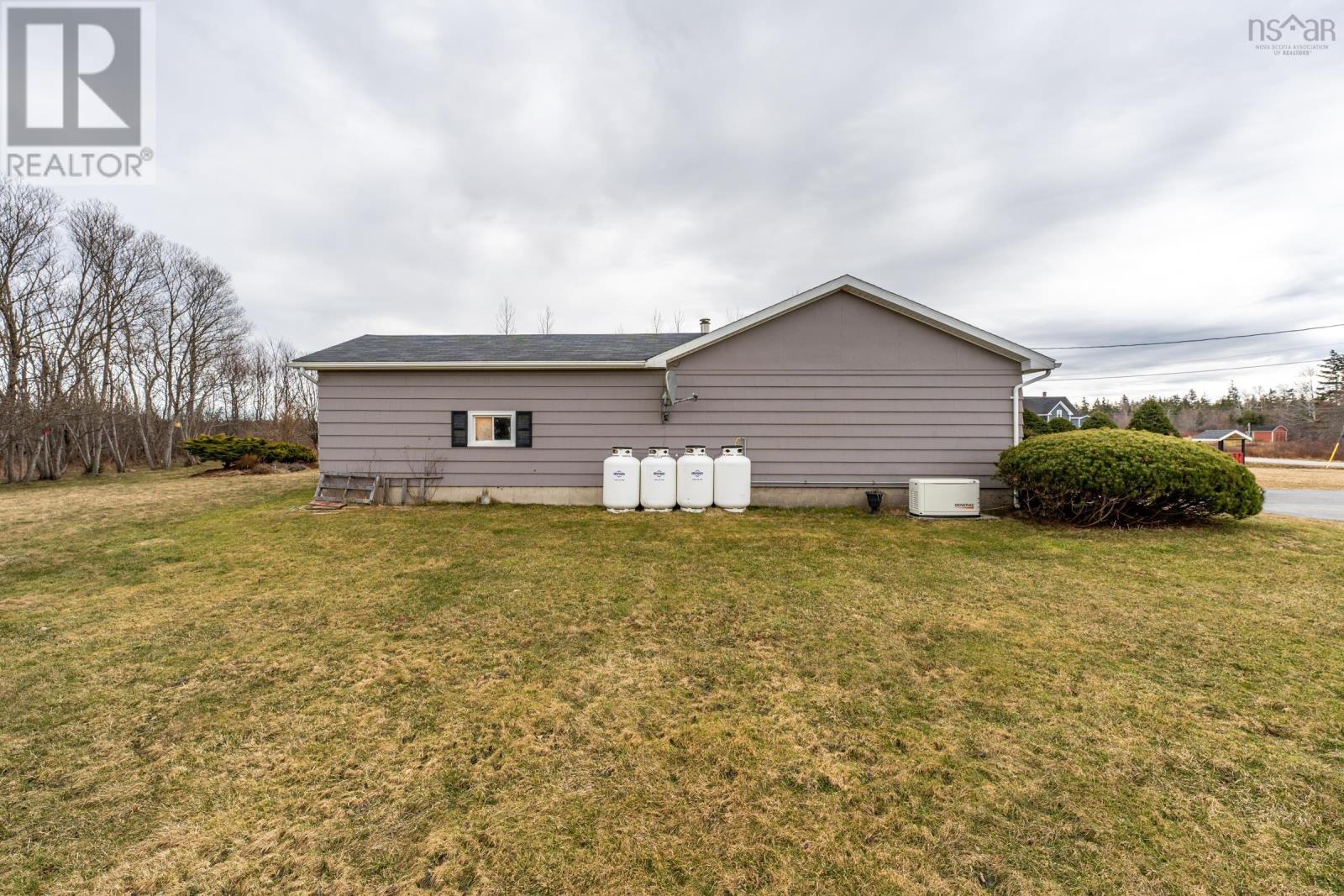 353 D'entremont Road, Meteghan River, Nova Scotia  B0W 2L0 - Photo 9 - 202404763