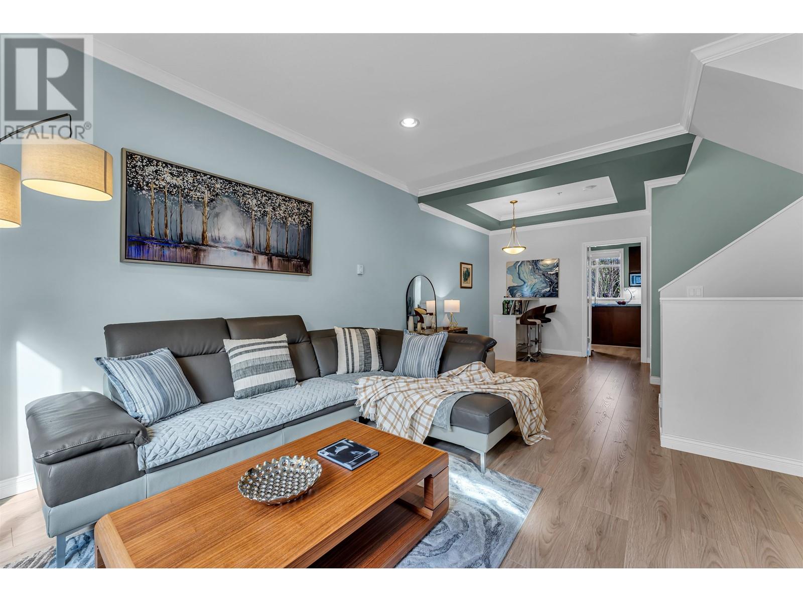 6 2039 Clarke Street, Port Moody, British Columbia  V3H 1Y3 - Photo 2 - R2868321