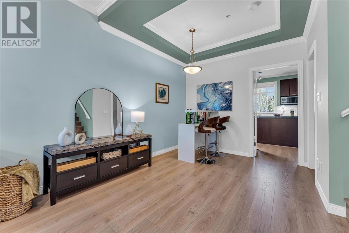 6 2039 Clarke Street, Port Moody, British Columbia  V3H 1Y3 - Photo 5 - R2868321