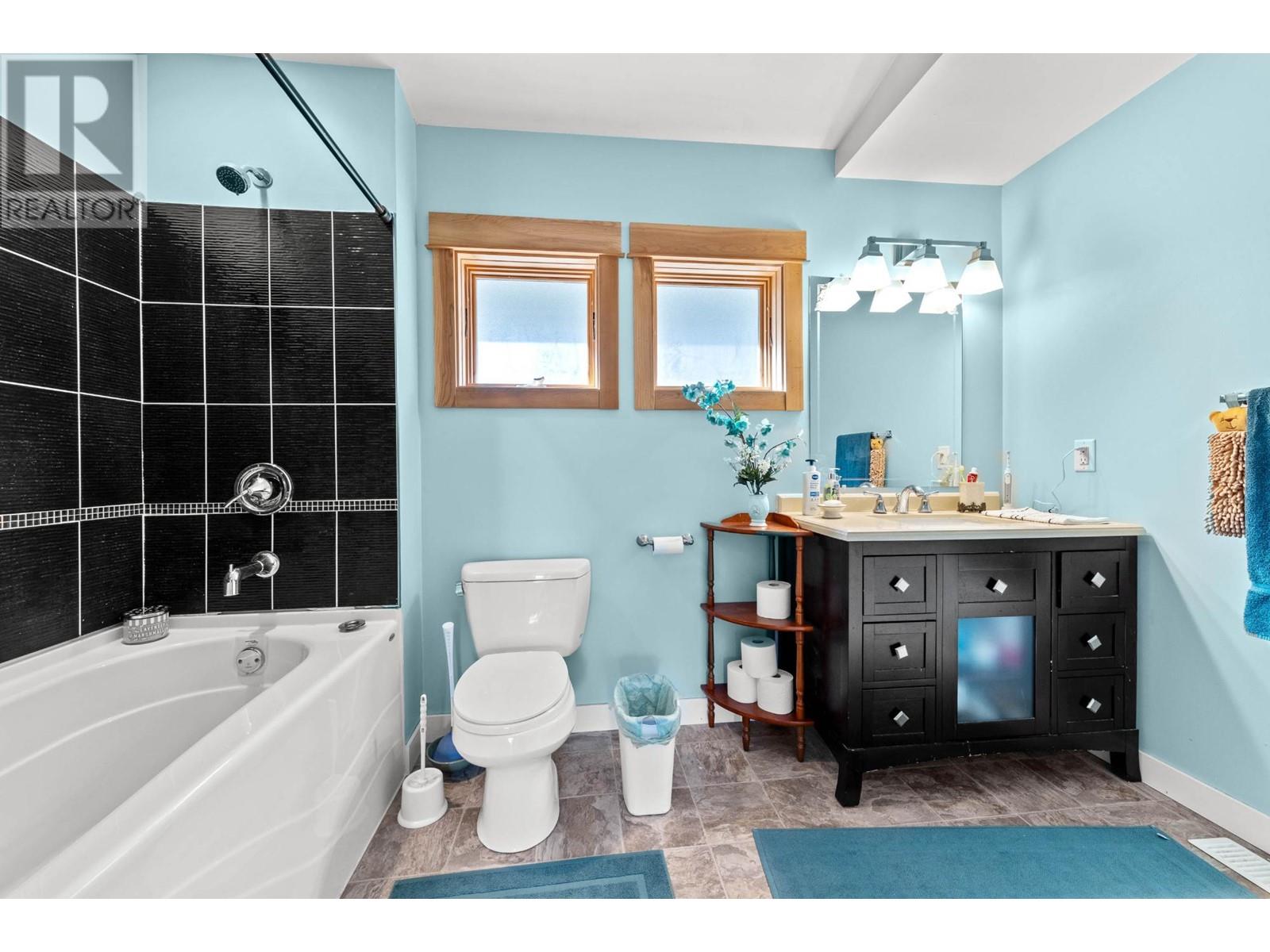 4752 Uplands Drive, Kamloops, British Columbia  V2C 6S9 - Photo 27 - 177647