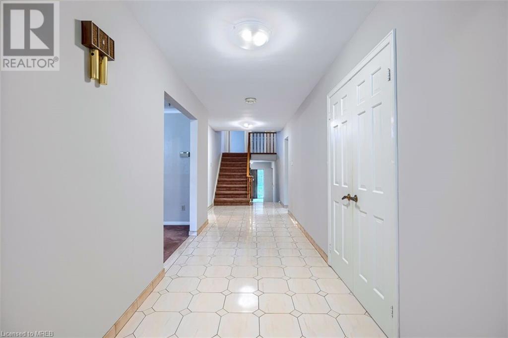 1725 Howat Crescent, Mississauga, Ontario  L5J 4G8 - Photo 7 - 40562222