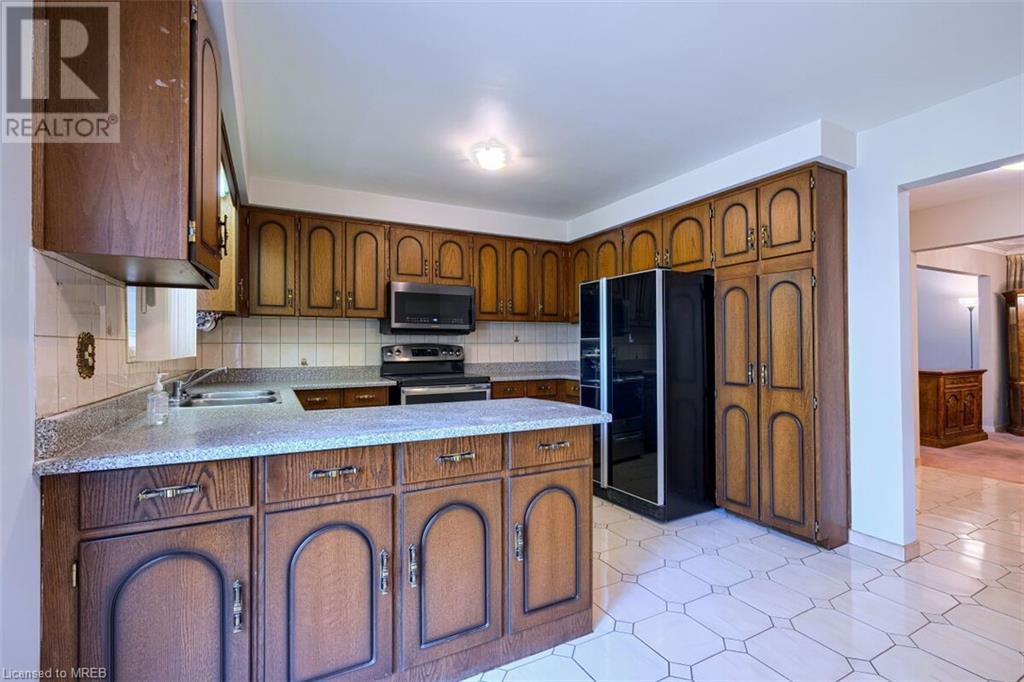 1725 Howat Crescent, Mississauga, Ontario  L5J 4G8 - Photo 5 - 40562222