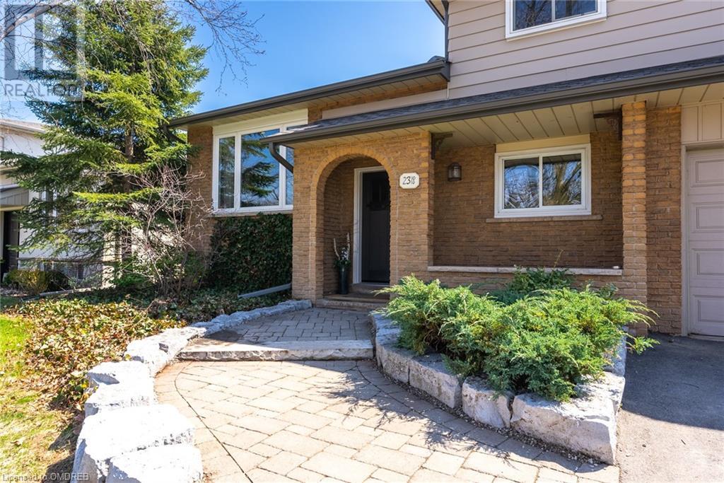 2318 Wyandotte Drive, Oakville, Ontario  L6L 2T6 - Photo 3 - 40568166