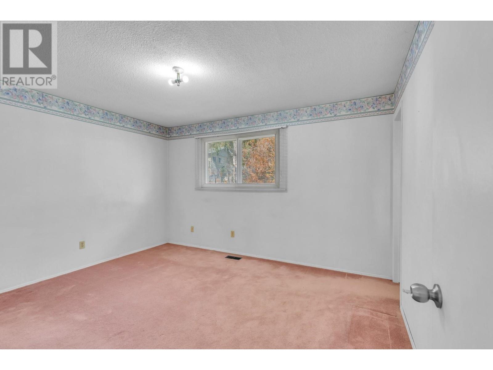 1590 Hillside Drive, Kamloops, British Columbia   - Photo 12 - 177672
