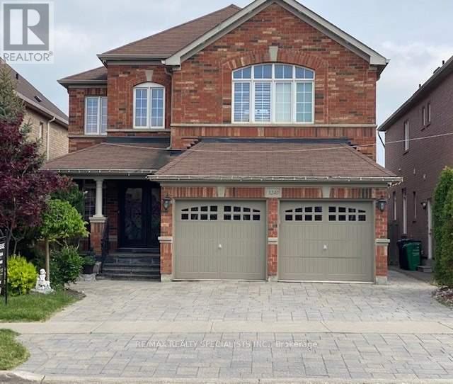 3240 Tacc Dr, Mississauga, Ontario  L5M 0H3 - Photo 2 - W8217496