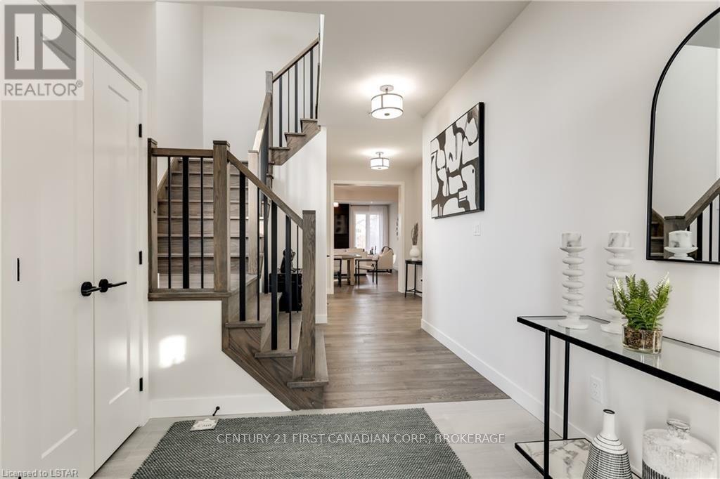 2583 Buroak Dr, London, Ontario  N6G 5B6 - Photo 3 - X8217116