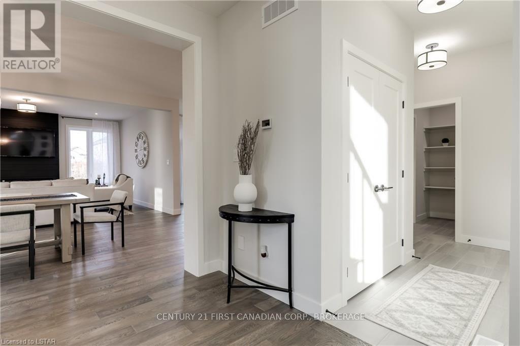 2583 Buroak Dr, London, Ontario  N6G 5B6 - Photo 5 - X8217116