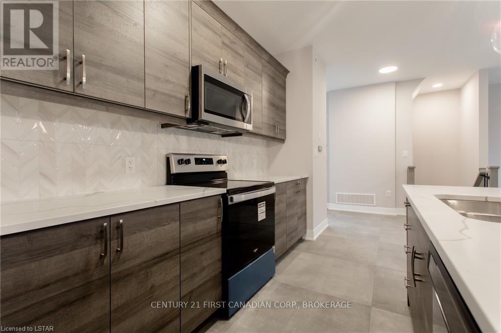 #16 -297 Whiting St, Ingersoll, Ontario  N5C 2W5 - Photo 6 - X8217130