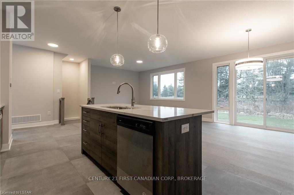 #16 -297 Whiting St, Ingersoll, Ontario  N5C 2W5 - Photo 9 - X8217130