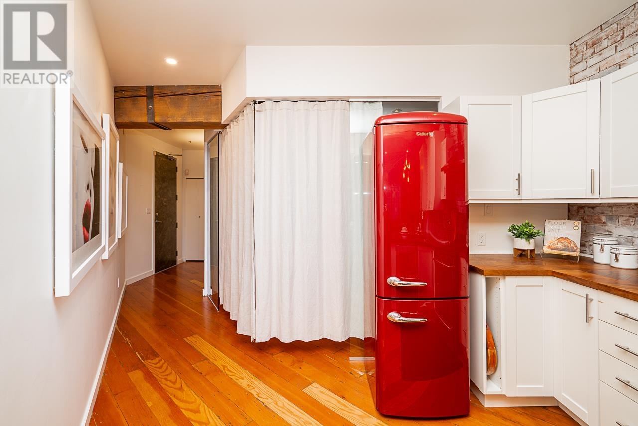 210 1178 Hamilton Street, Vancouver, British Columbia  V6B 2S2 - Photo 11 - R2868399