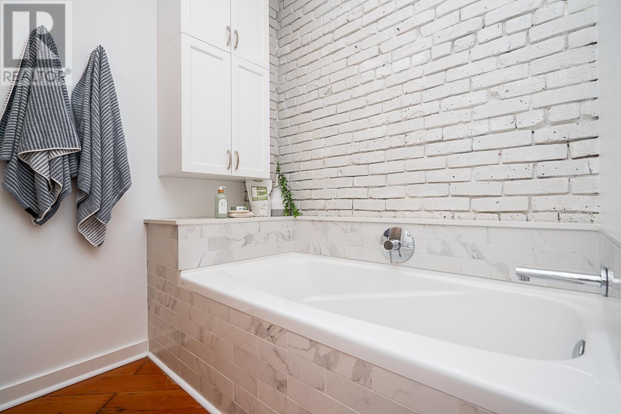 210 1178 Hamilton Street, Vancouver, British Columbia  V6B 2S2 - Photo 16 - R2868399