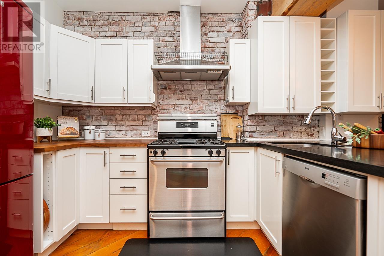 210 1178 Hamilton Street, Vancouver, British Columbia  V6B 2S2 - Photo 8 - R2868399
