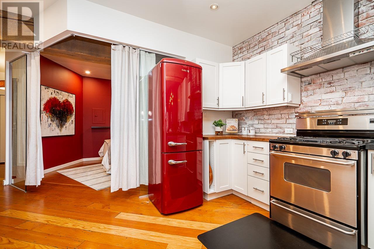210 1178 Hamilton Street, Vancouver, British Columbia  V6B 2S2 - Photo 9 - R2868399