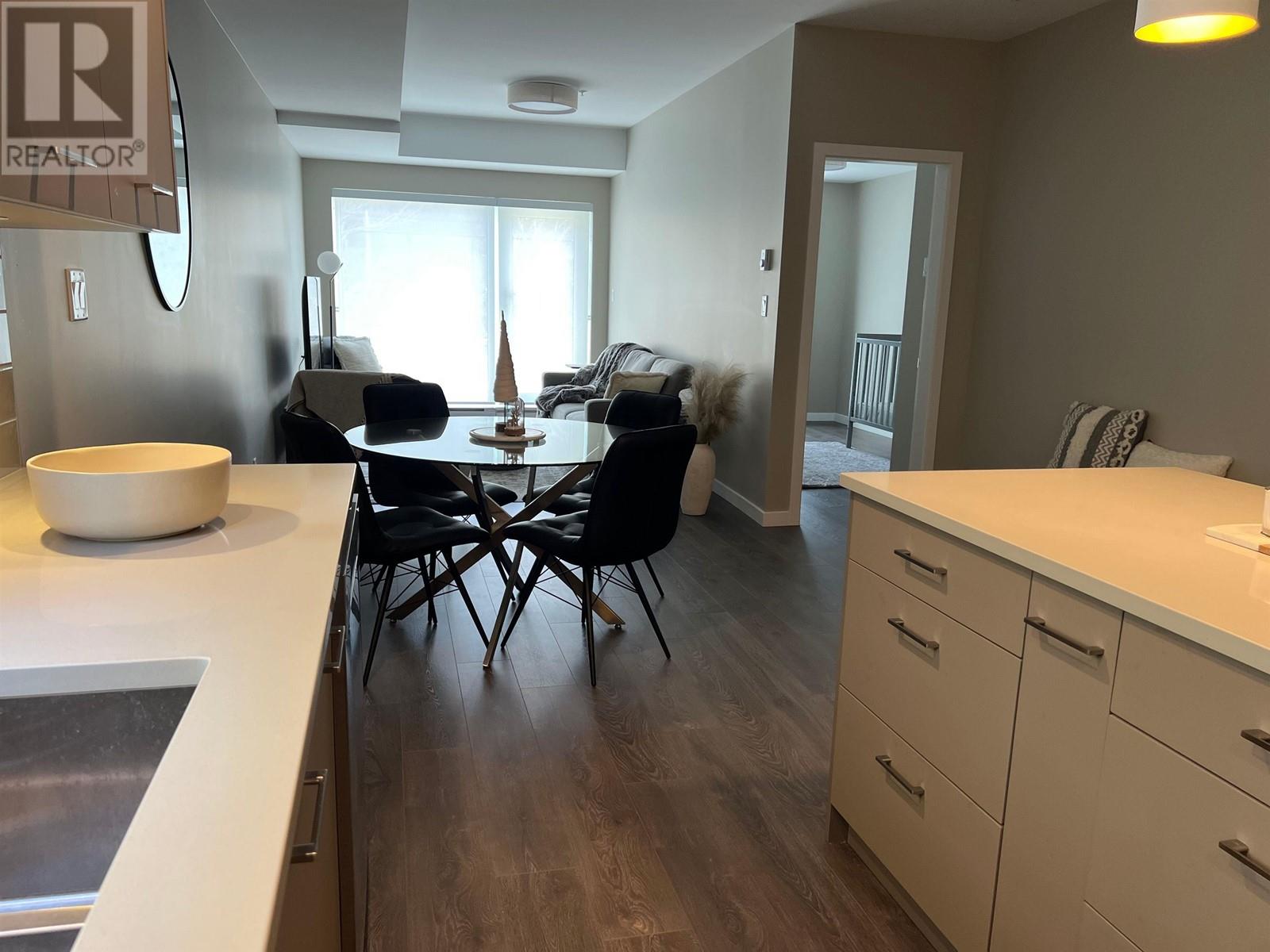 301 38033 Second Avenue, Squamish, British Columbia  V8B 0C4 - Photo 5 - R2868405