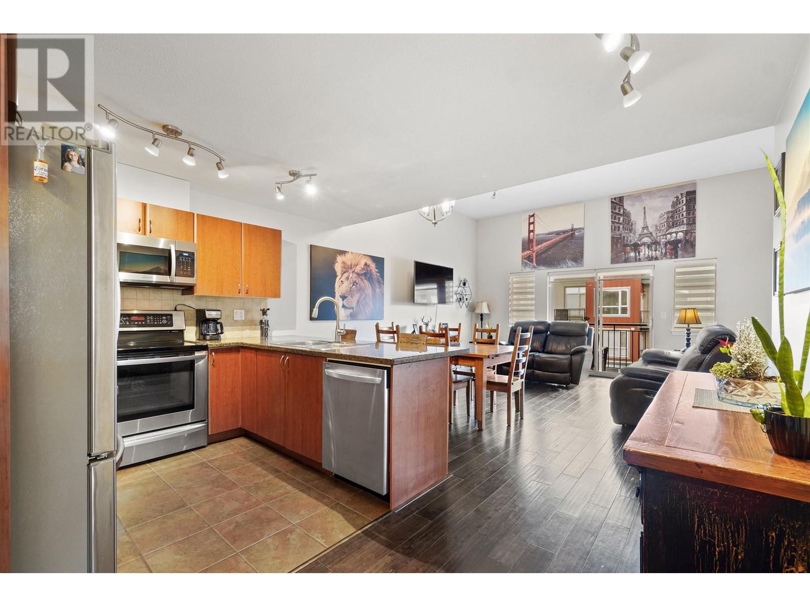 411 2346 Mcallister Avenue, Port Coquitlam, British Columbia  V3C 2B1 - Photo 3 - R2868430