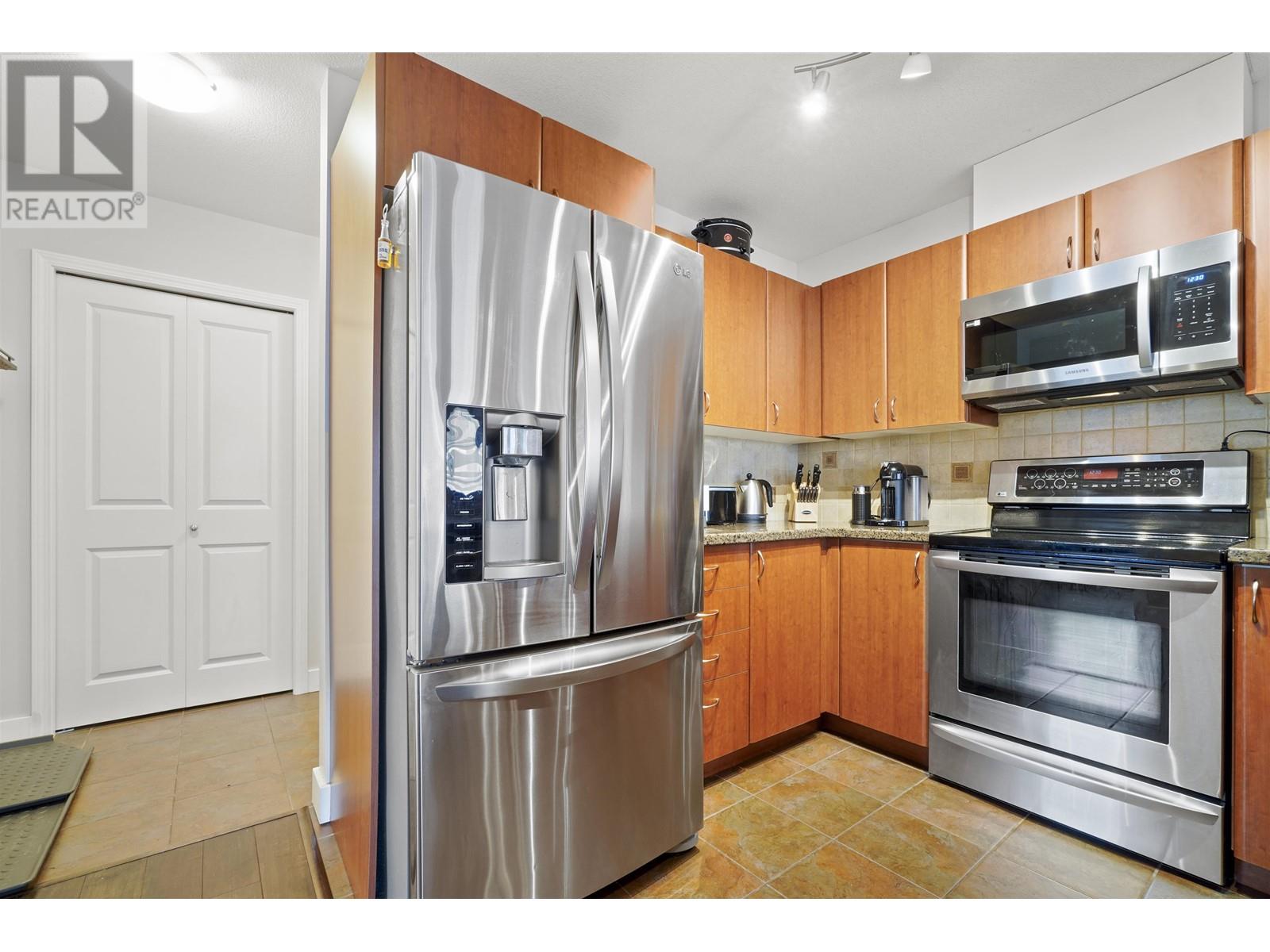 411 2346 Mcallister Avenue, Port Coquitlam, British Columbia  V3C 2B1 - Photo 5 - R2868430