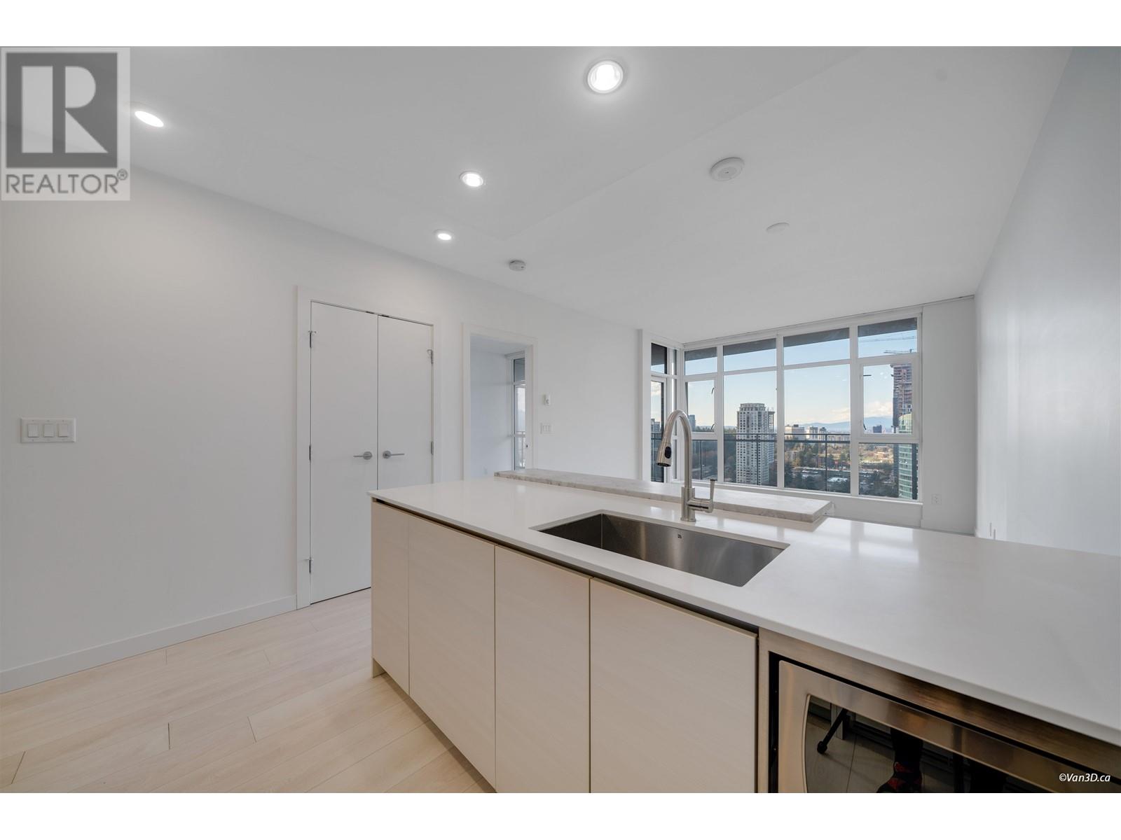 2506 6098 Station Street, Burnaby, British Columbia  V5H 0H4 - Photo 3 - R2868500