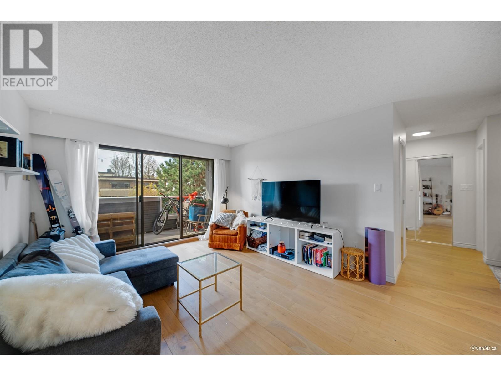 304 2885 Spruce Street, Vancouver, British Columbia  V6H 2R4 - Photo 2 - R2868546