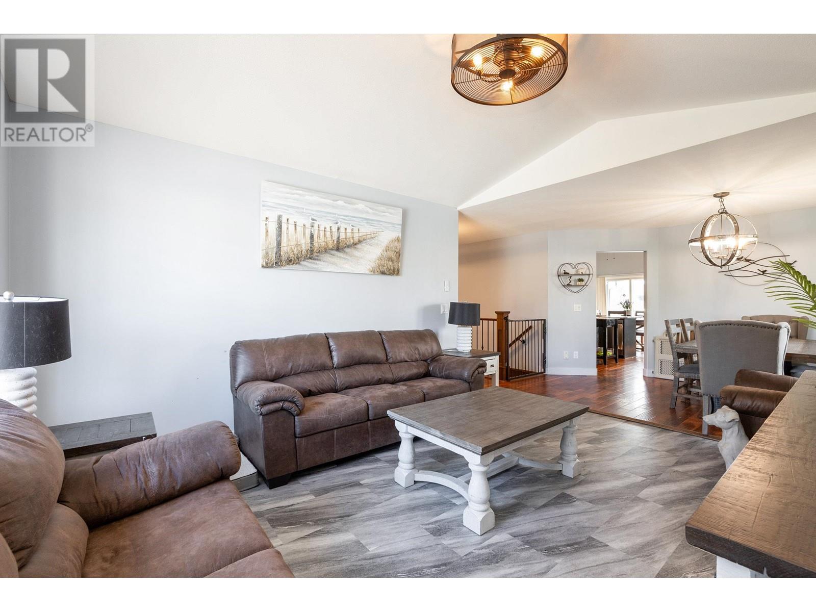 23852 118 Avenue, Maple Ridge, British Columbia  V4R 1Y9 - Photo 7 - R2868456
