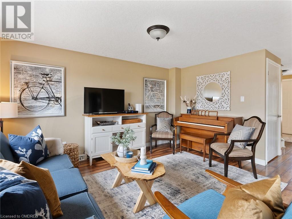 128 Stonyburn Crescent, Cambridge, Ontario  N1R 7X3 - Photo 6 - 40566916