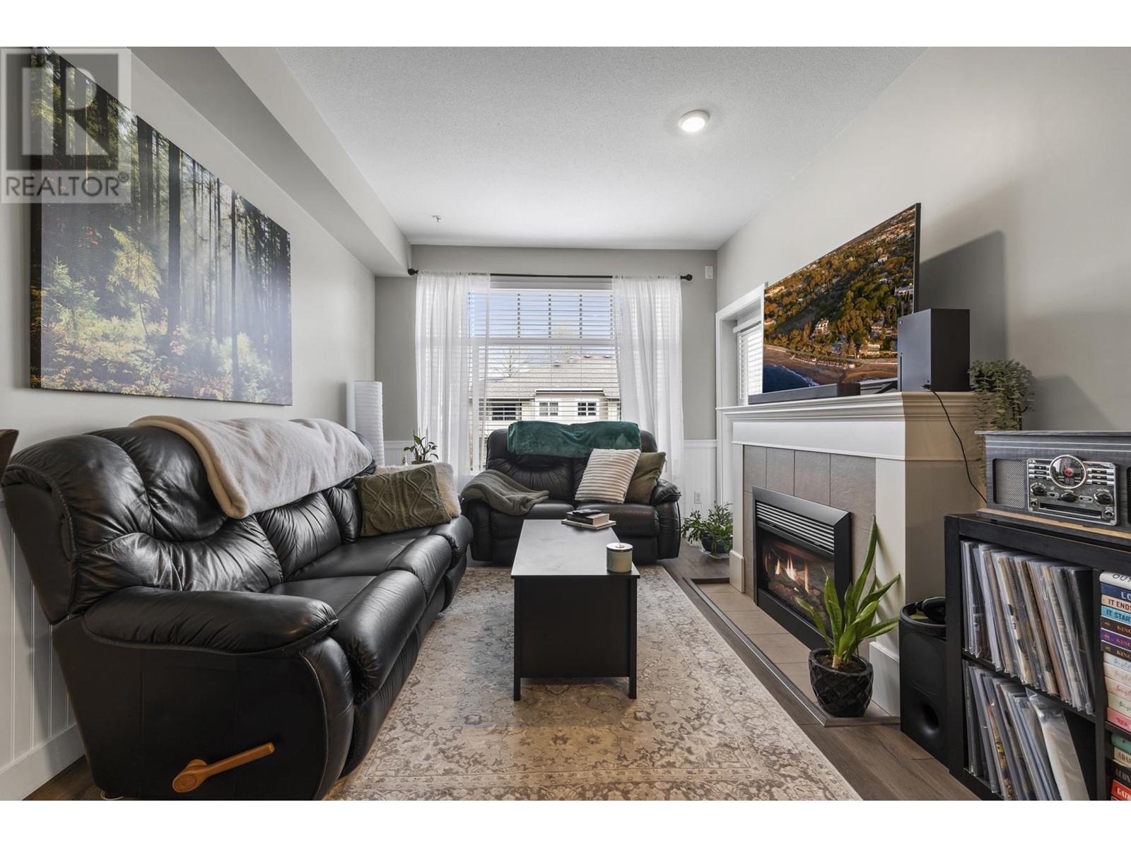 215 2353 Marpole Avenue, Port Coquitlam, British Columbia  V3C 2A1 - Photo 3 - R2868482