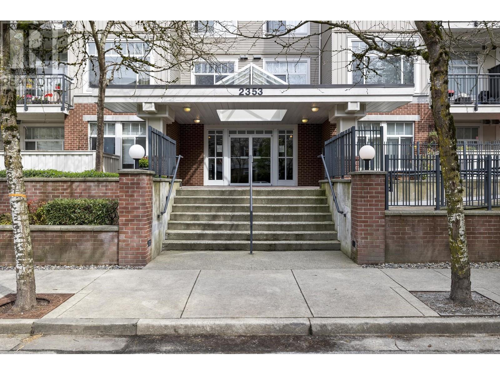 215 2353 Marpole Avenue, Port Coquitlam, British Columbia  V3C 2A1 - Photo 2 - R2868482