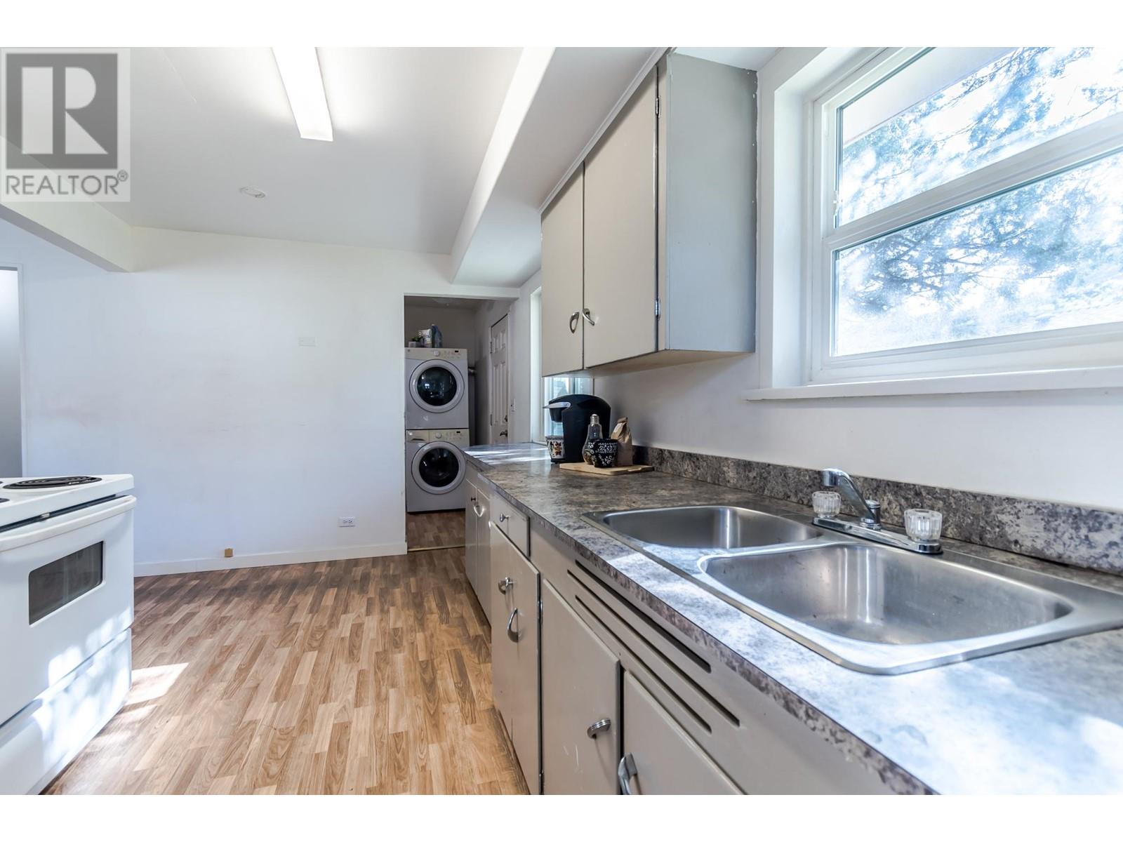 1003 Main Street, Lillooet, British Columbia  V0K 1V0 - Photo 2 - 177680