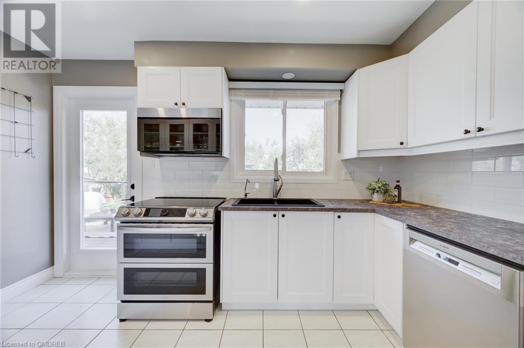3491 Caplan Crescent, Burlington, Ontario  L7N 2P9 - Photo 9 - 40568450
