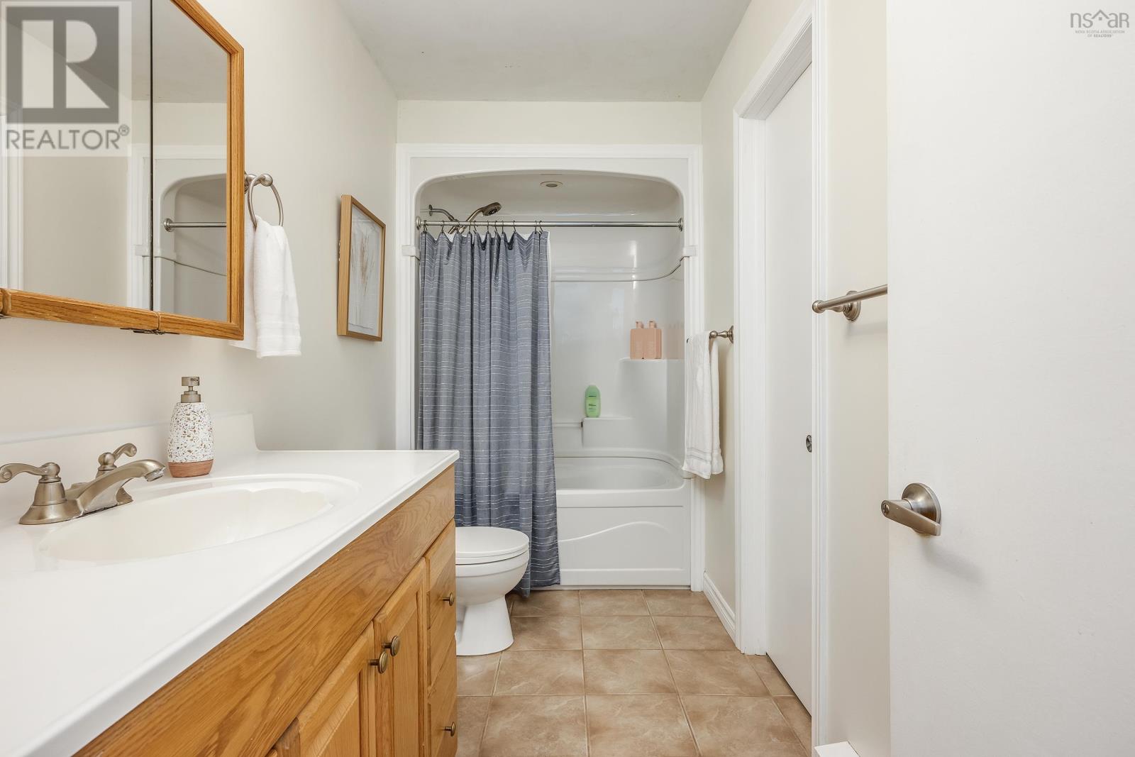 4 Carlisle Drive, Dartmouth, Nova Scotia  B2V 1V4 - Photo 15 - 202406553