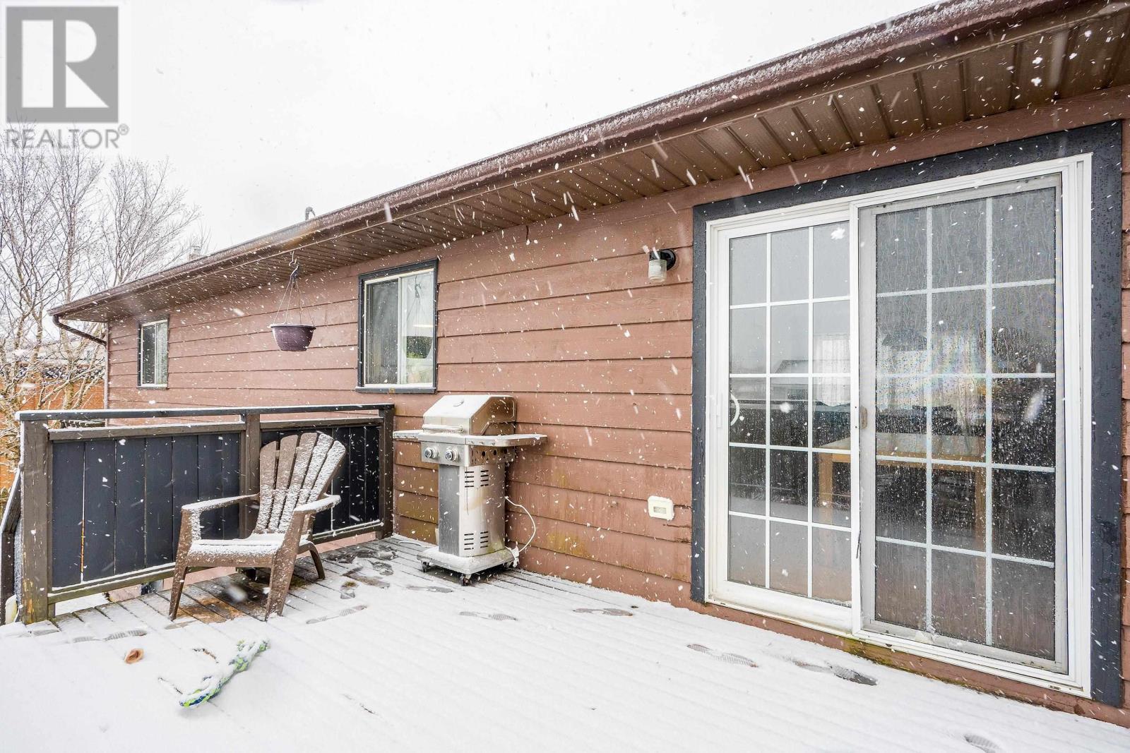 4 Carlisle Drive, Dartmouth, Nova Scotia  B2V 1V4 - Photo 3 - 202406553