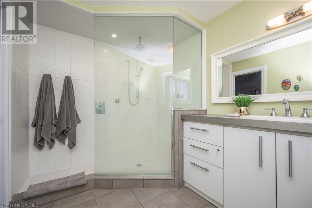 402 Patricia Drive, Burlington, Ontario  L7T 1K2 - Photo 24 - 40568451