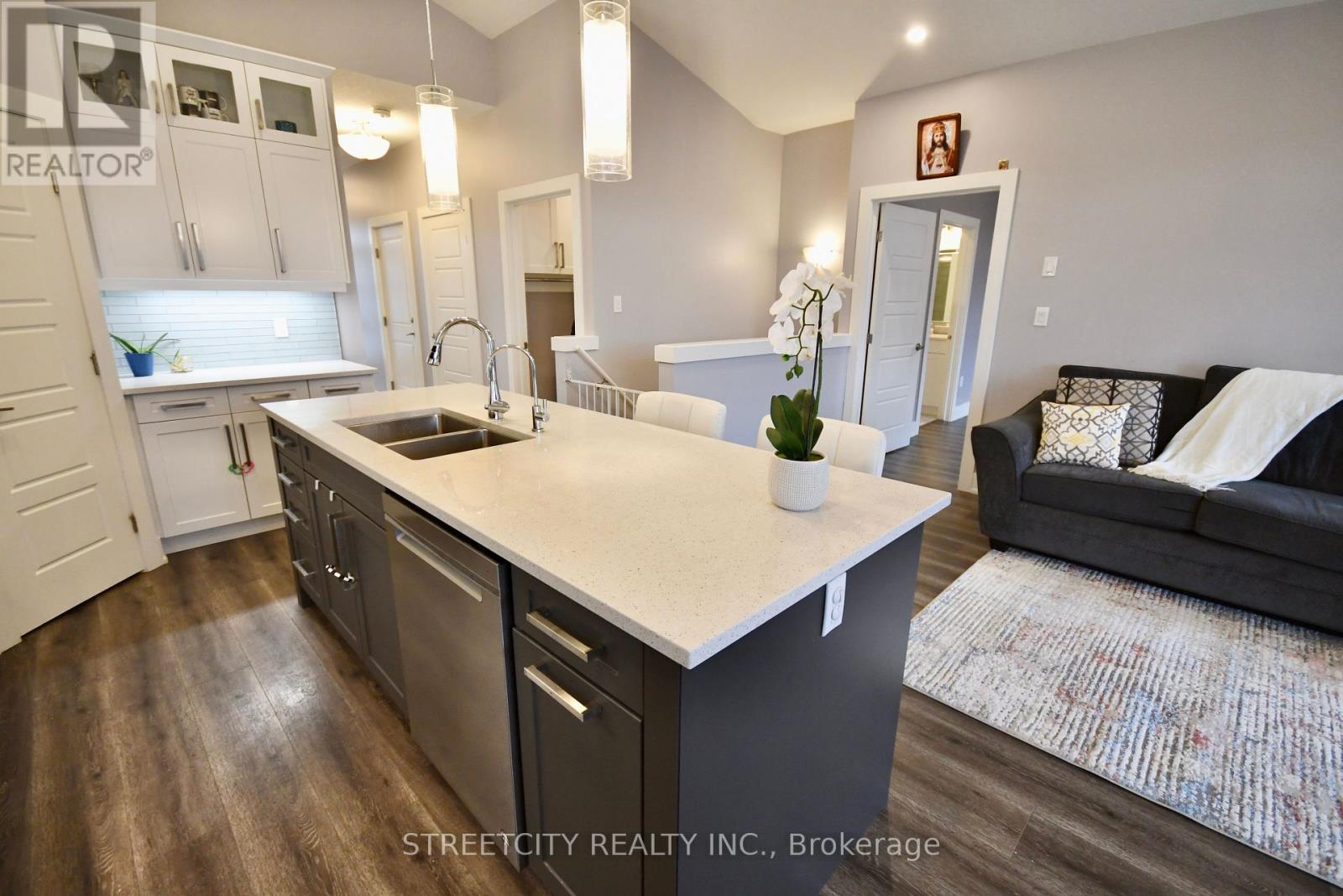 #22 -10 Mcpherson Crt, Central Elgin, Ontario  N5P 0E5 - Photo 11 - X8217770