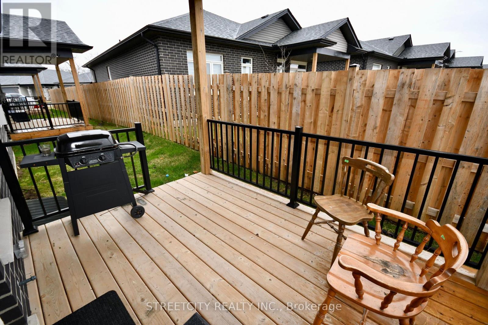 #22 -10 Mcpherson Crt, Central Elgin, Ontario  N5P 0E5 - Photo 7 - X8217770